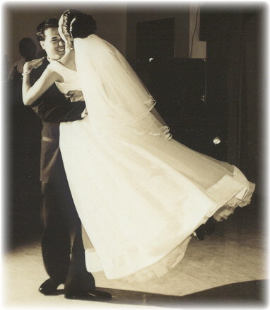 dancing71.JPG (30042 bytes)