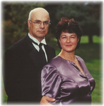 samfamily4.JPG (24884 bytes)