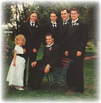 weddingparty8.JPG (32921 bytes)