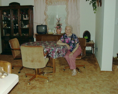jean, family-dining area