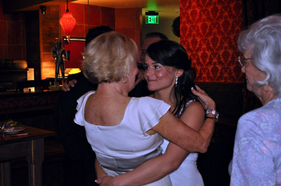 rec savilla bride hug nice_web