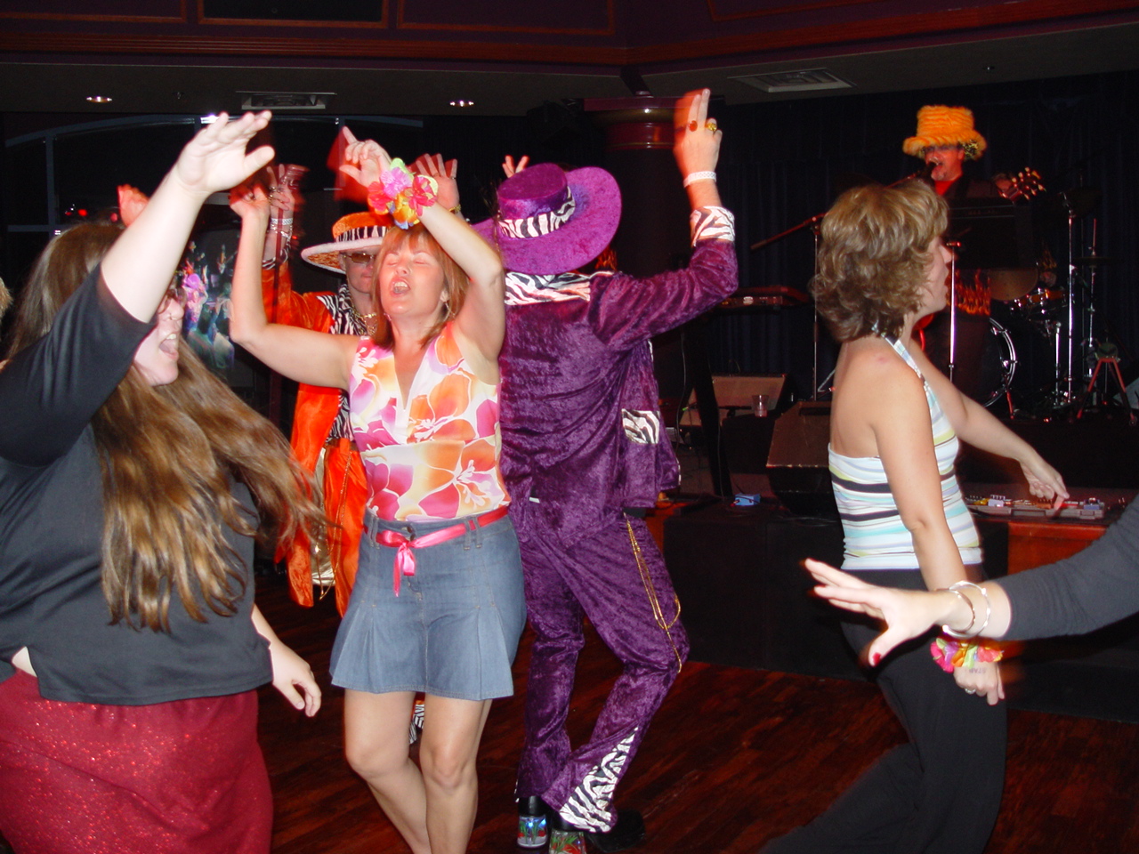 pimps dancing
