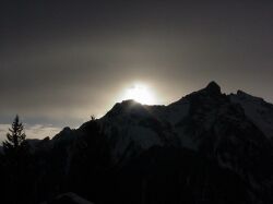 Mountain Sunrise.jpg (4117 bytes)