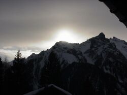 The Skihouse View 4 .jpg (5636 bytes)
