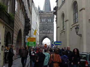 Gate to the city.jpg (63282 bytes)