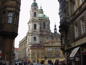 Streets of Prague7.jpg (63044 bytes)