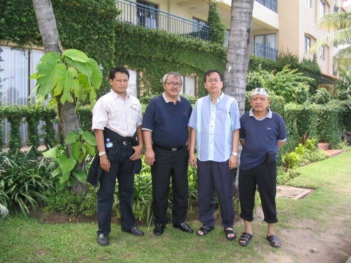 Soni Eko Suharsono and his bosses
