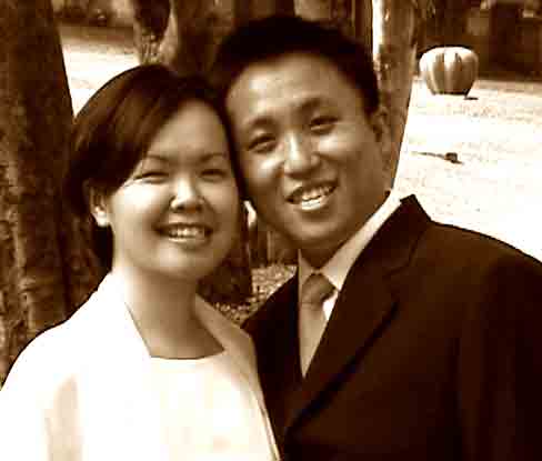 Old photo taken at Fort Canning park in 1953.&nbsp; Waiting for our names to be called. Hee. 