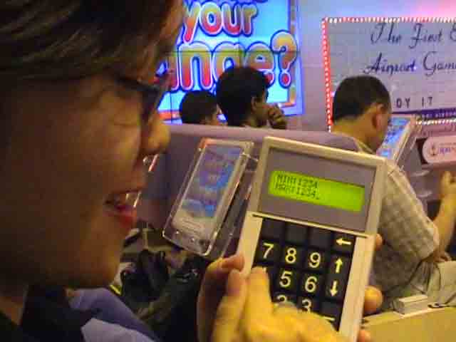 we participated in a gameshow at changi! spent xmas shopping at dfs. ehhe.
