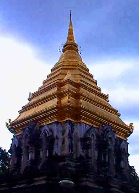 wat phra sing & elephant columns