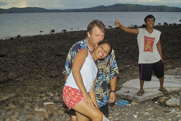 Jerry loves kissing this beautiful woman!