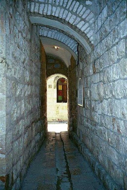 alleyway