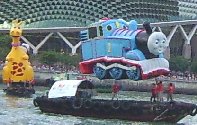 Parade25-Train