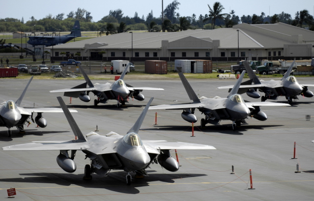 F-22 Raptors