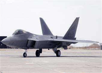 Raptors arrive at Holloman 