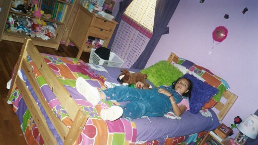 This is Roxana on her bed