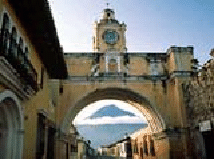 Arco De Santa Catarina, Al Fondo El Volc�n De Agua