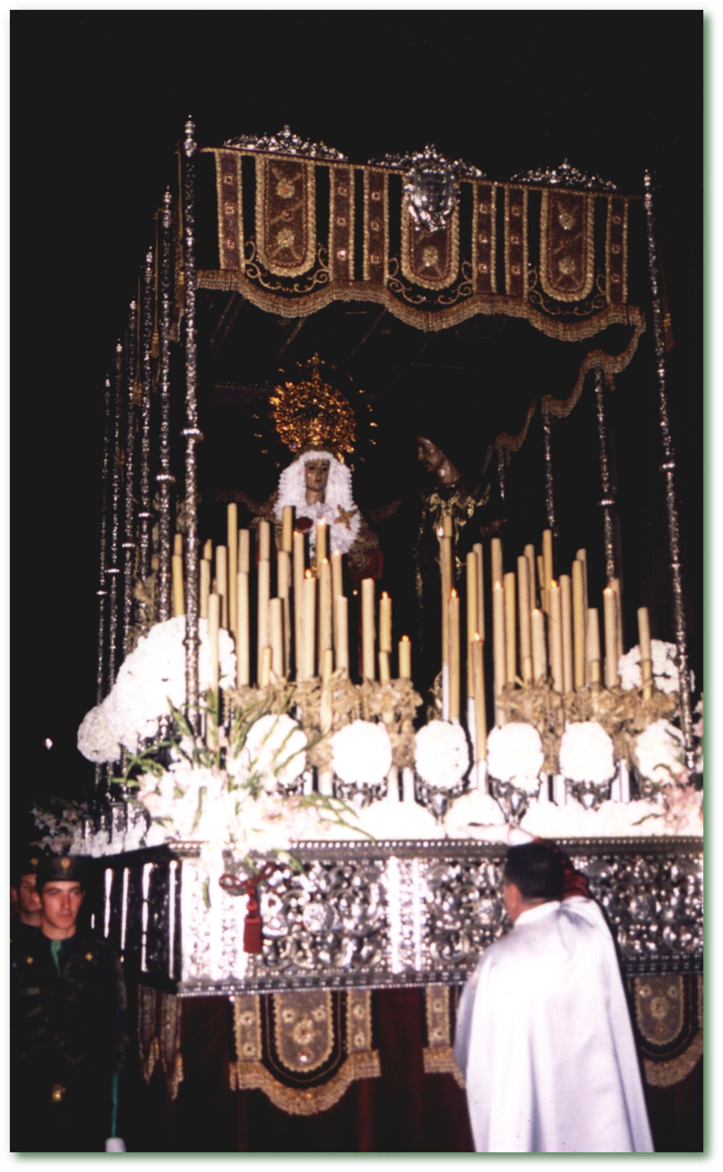 Arturo M. Fuentes Vi�as