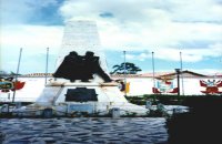 Monumento al abrazo de Bol�var y Morillo, Sta. Ana Edo.Trujillo