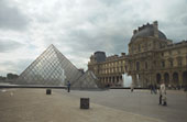 mus�e et pyramide