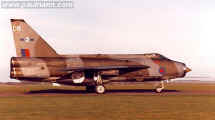 lightning1.jpg (43748 bytes)