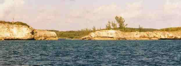 The well-hidden entrance to Hatchet Bay