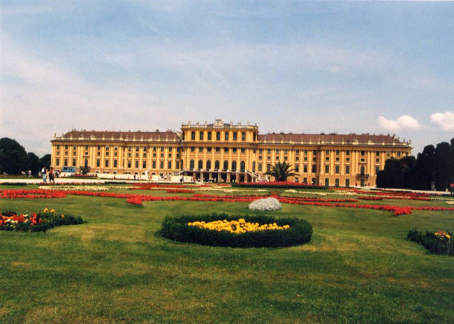 Schonbrunn Palace02