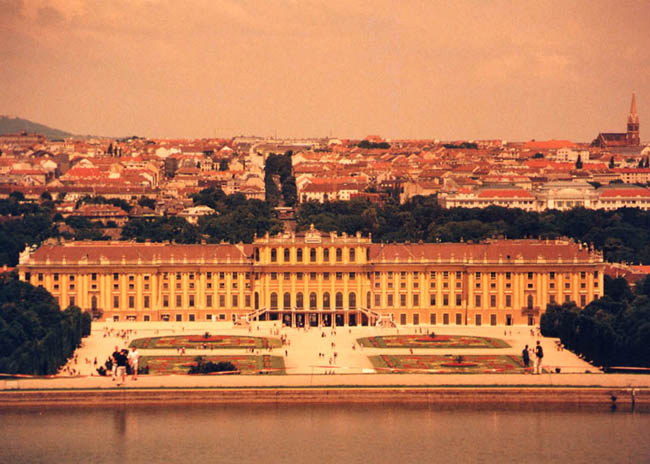 Schonbrunn Palace03