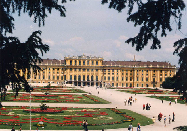 Schonbrunn Palace06