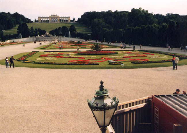 Schonbrunn Palace07