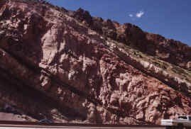 000710bd Roadcut at 285 and 470.JPG (243672 bytes)
