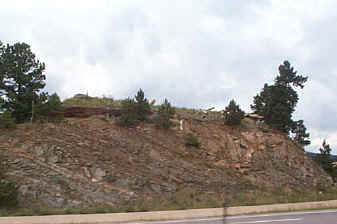 000716ak Roadcut on west side at base of Crow Hill.jpg (108706 bytes)