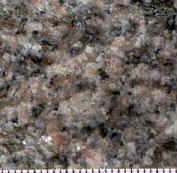 Migmatite 02 miles east of Roberts T.JPG (35733 bytes)