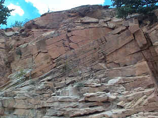 000723am Crossbedding in Dakota 56 miles s of Como.jpg (151405 bytes)