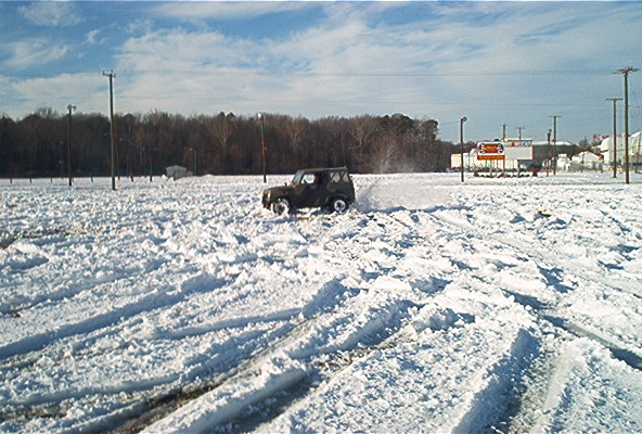 Playing in 2WD....i can't go vary far&nbsp; :(