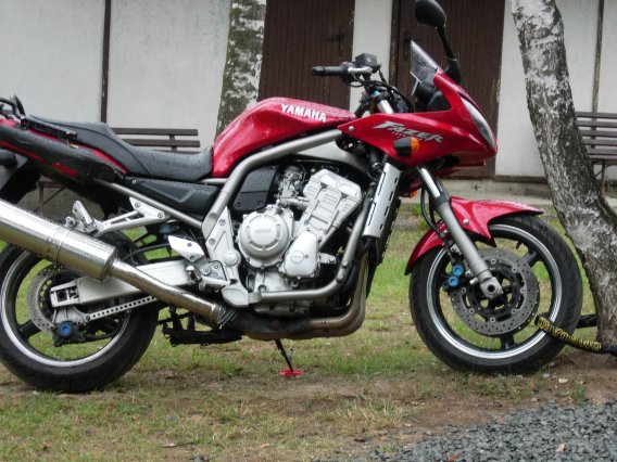 YAMAHA 1000 FAZER