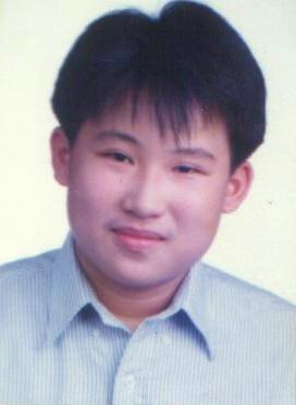 passport pic when he was still thin..hehe