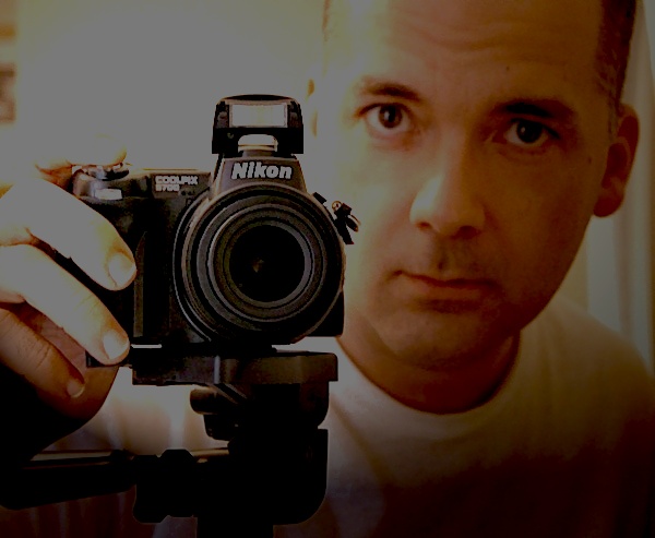 Click here to see a small collection of my photos
