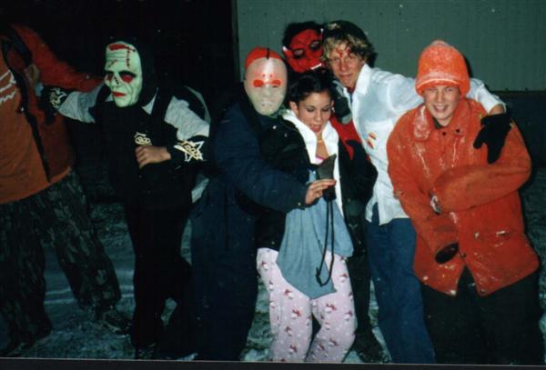 HAPPY&nbsp; HALLOWEEN&nbsp; LOL JUST JOKIN IT IS LIKE EASTER 