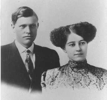 TJ and Marie.jpg (9369 bytes)