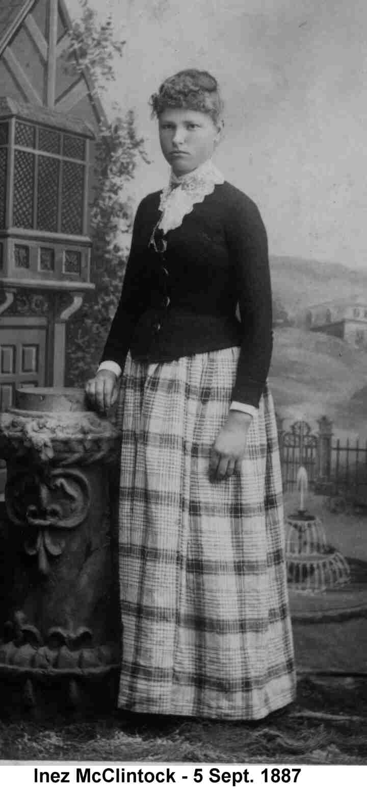 inez1.jpg (44890 bytes)
