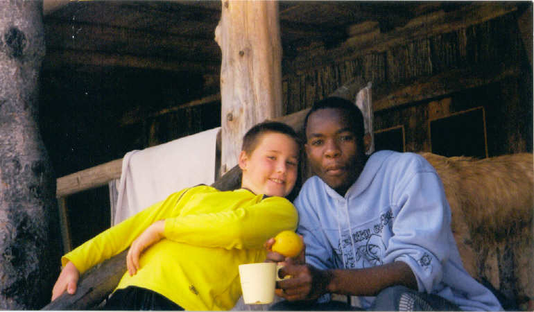 Mof G and Kid chilling out