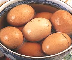 Soaked Eggs in Tea