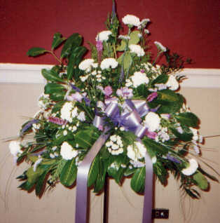 Medium Pdestal Display