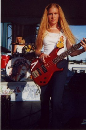 I wish we'd play some deftones...