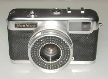 YASHICA-17-HALF