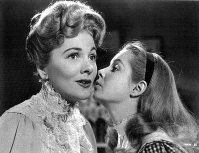 Joan Fontaine and Mona Freeman