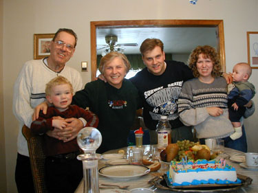 [Mom, Dad, Frank, Jen, Nicho & Ray]