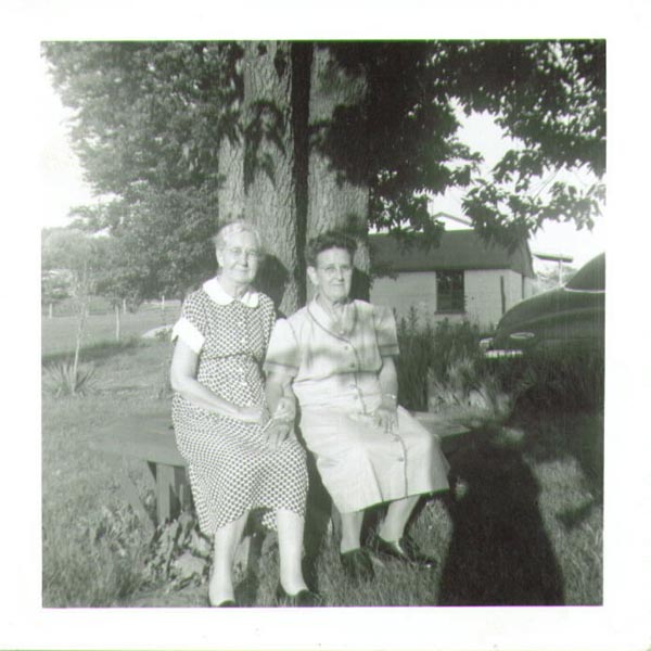 Arizona Foster Green and Mattie Foster Mulkey