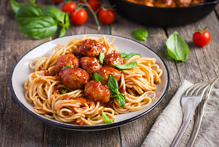 A bowl of spaghetti.